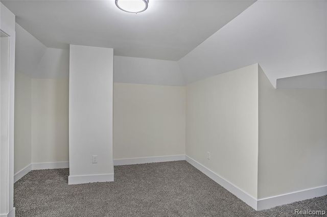 427 Melbourne, Detroit, MI 48202