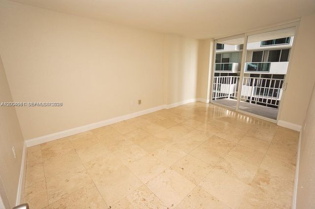 1228 West Ave 513, Miami Beach, FL 33139