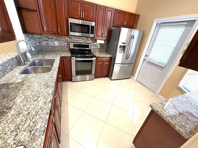 9217 VALENCIA PALMS DRIVE, Orlando, FL 32825