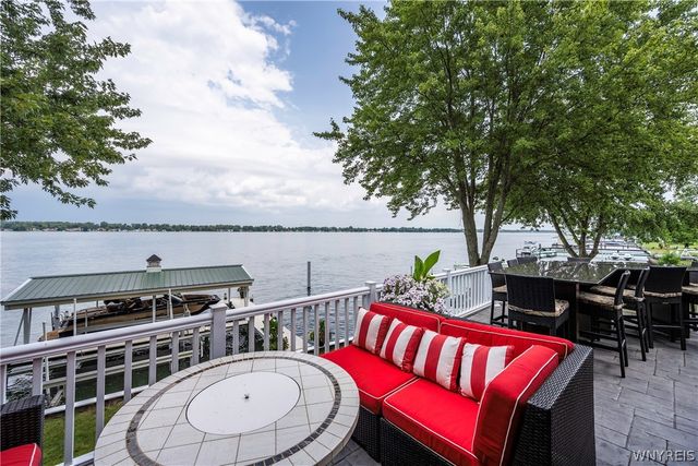 4875 East River Road, Grand Island, NY 14072