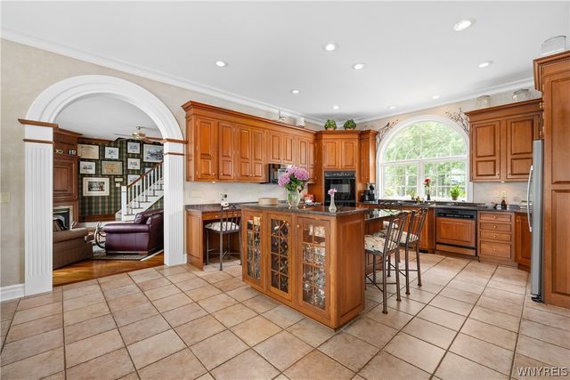 4875 East River Road, Grand Island, NY 14072