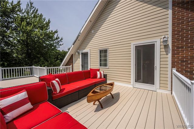 4875 East River Road, Grand Island, NY 14072