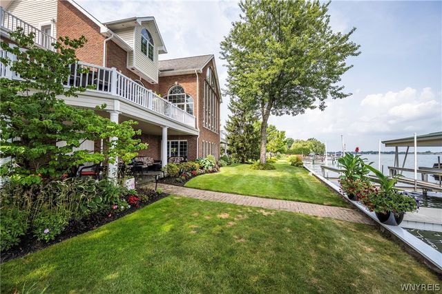 4875 East River Road, Grand Island, NY 14072