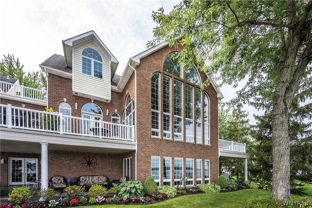 4875 East River Road, Grand Island, NY 14072