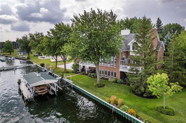 4875 East River Road, Grand Island, NY 14072