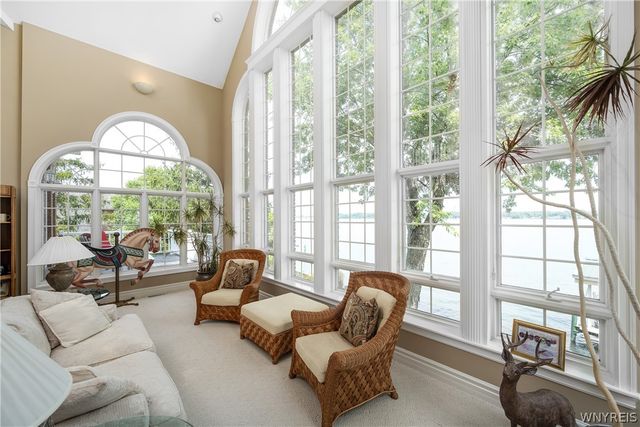 4875 East River Road, Grand Island, NY 14072