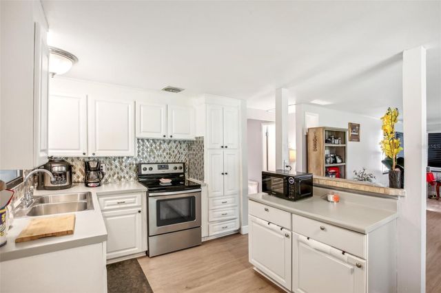 10821 105TH STREET, Largo, FL 33773