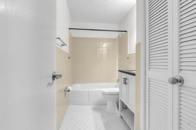 1220 WELLSVILLE RD, Memphis, TN 38117