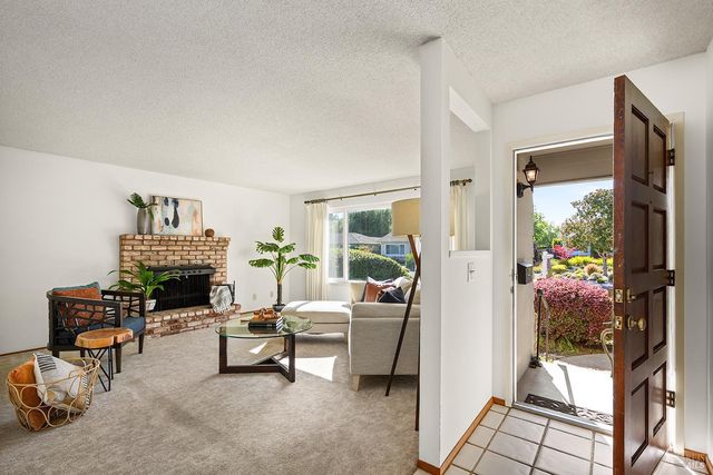 429 Eileen Dr, Sebastopol, CA 95472