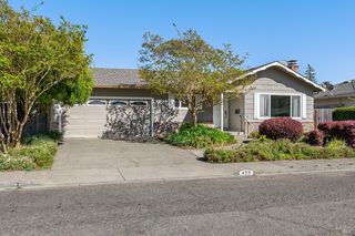 429 Eileen Dr, Sebastopol, CA 95472