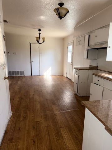 610 N Bailey Street, Mexia, TX 76667