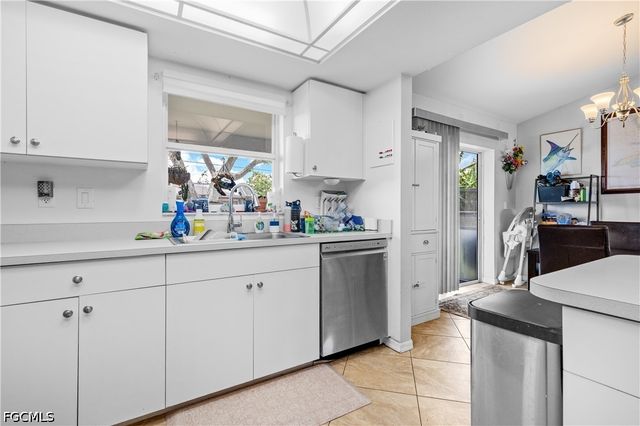 1404 NE Van Loon TER, Cape Coral, FL 33909