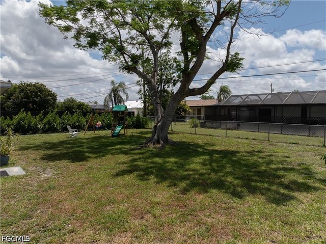 1404 NE Van Loon TER, Cape Coral, FL 33909