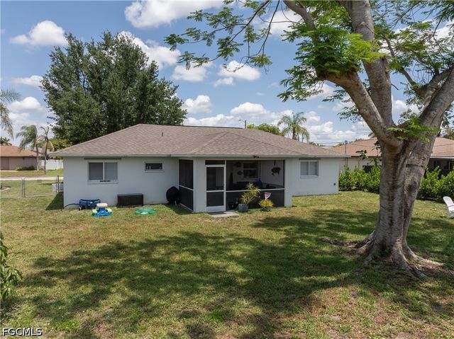 1404 NE Van Loon TER, Cape Coral, FL 33909
