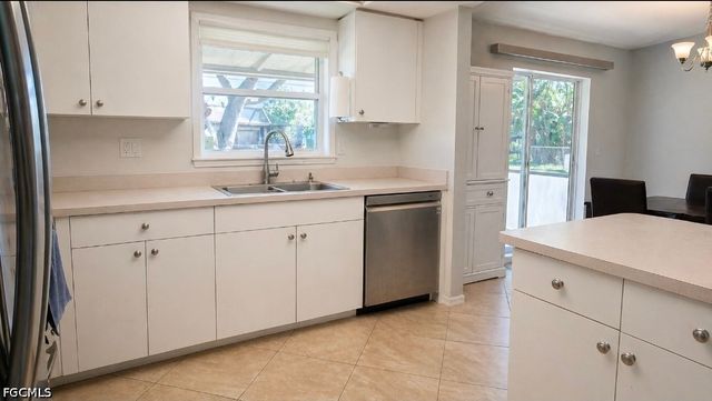 1404 NE Van Loon TER, Cape Coral, FL 33909