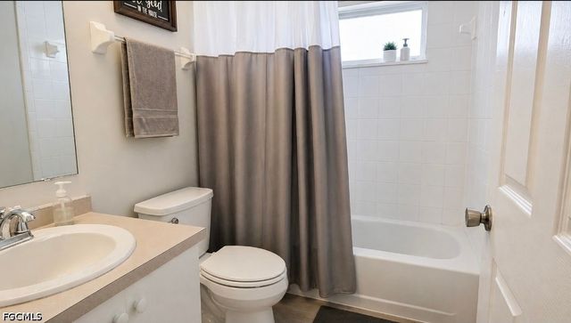 1404 NE Van Loon TER, Cape Coral, FL 33909