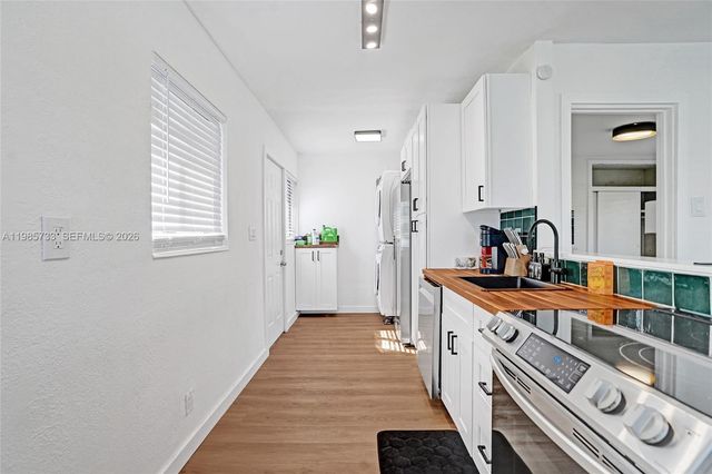 754 NE 40th St A, Fort Lauderdale, FL 33334