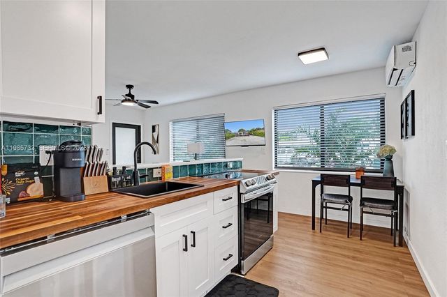 754 NE 40th St A, Fort Lauderdale, FL 33334