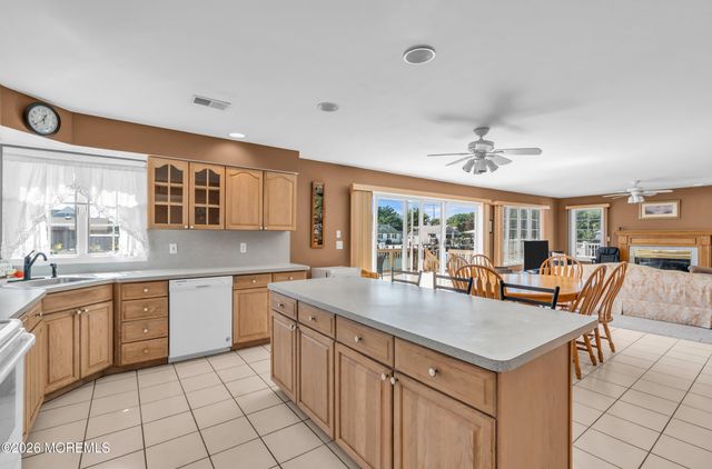 3407 Thistle Avenue, Toms River, NJ 08753