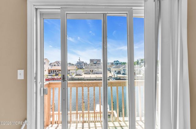 3407 Thistle Avenue, Toms River, NJ 08753