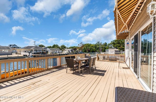 3407 Thistle Avenue, Toms River, NJ 08753