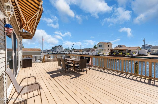 3407 Thistle Avenue, Toms River, NJ 08753