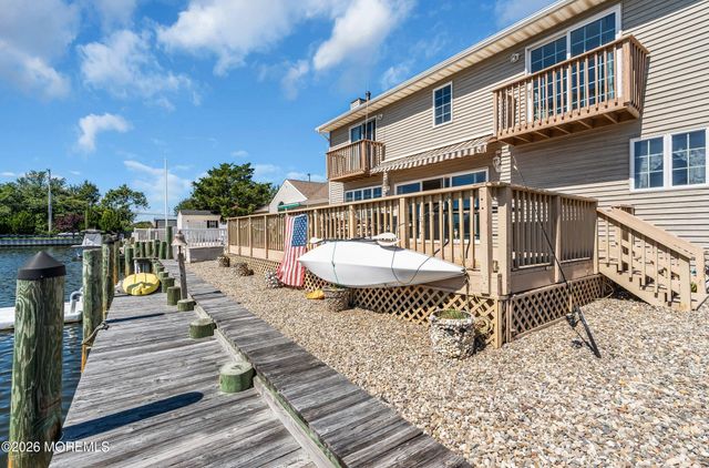 3407 Thistle Avenue, Toms River, NJ 08753