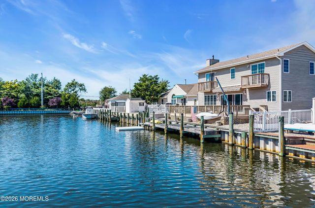 3407 Thistle Avenue, Toms River, NJ 08753