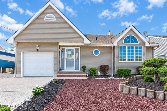 3407 Thistle Avenue, Toms River, NJ 08753