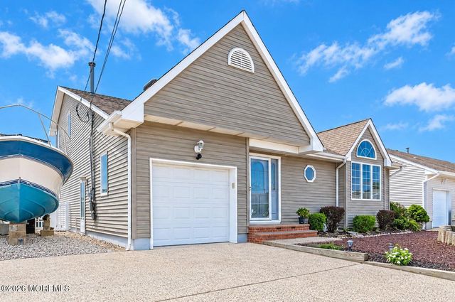 3407 Thistle Avenue, Toms River, NJ 08753