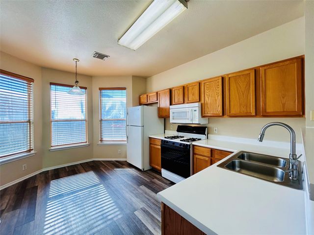 2707 Westhampton CT A, Round Rock, TX 78664