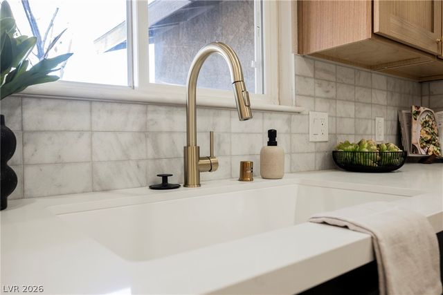 6601 Boxwood Lane, Las Vegas, NV 89103