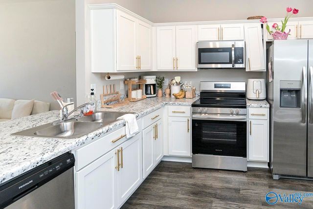 110 Olde Hearth Road, New Market, AL 35761