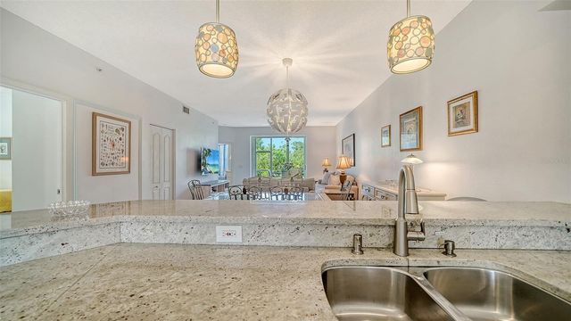 8901 VERANDA WAY 111, Sarasota, FL 34238
