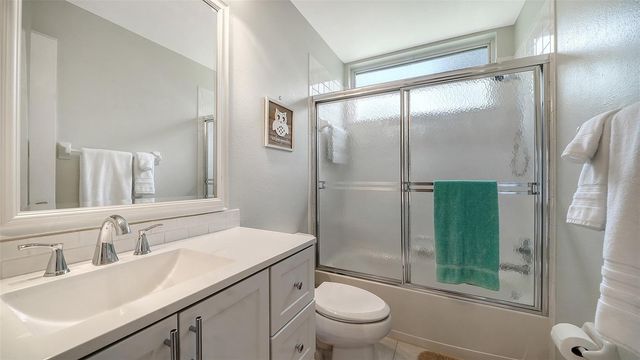 8901 VERANDA WAY 111, Sarasota, FL 34238