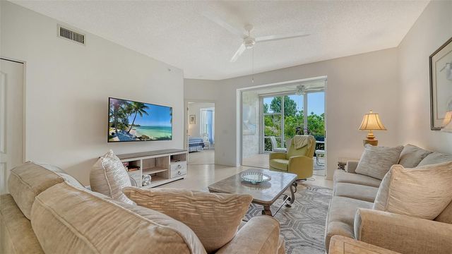 8901 VERANDA WAY 111, Sarasota, FL 34238