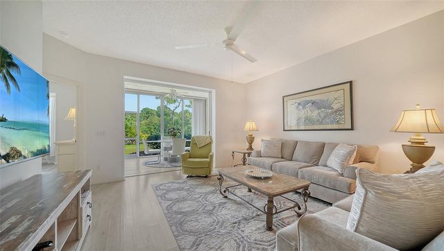 8901 VERANDA WAY 111, Sarasota, FL 34238