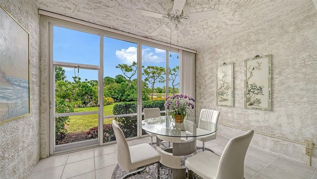 8901 VERANDA WAY 111, Sarasota, FL 34238