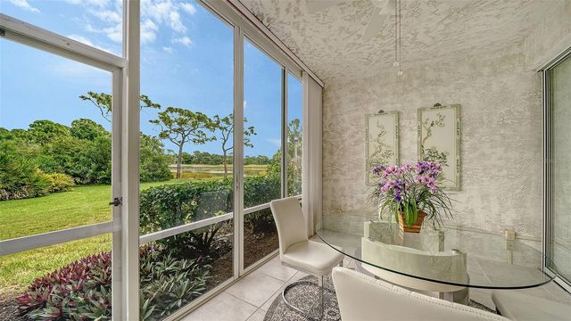 8901 VERANDA WAY 111, Sarasota, FL 34238