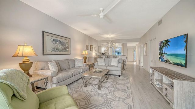 8901 VERANDA WAY 111, Sarasota, FL 34238