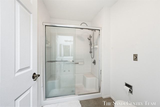 15780 N Prospect Point Drive, Spring Lake, MI 49456
