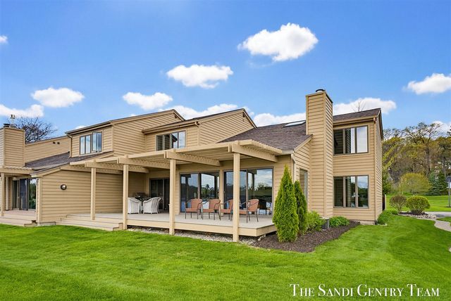 15780 N Prospect Point Drive, Spring Lake, MI 49456