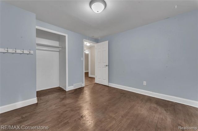 6797 Chirrewa Street, Westland, MI 48185