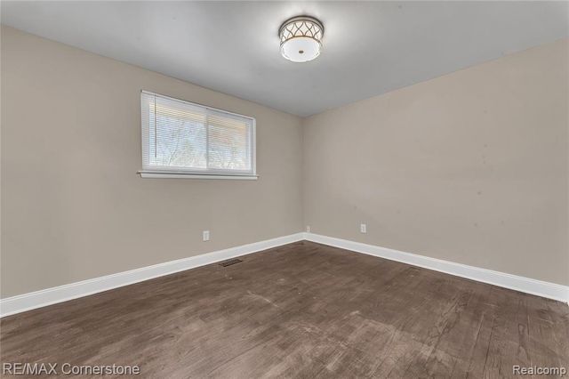 6797 Chirrewa Street, Westland, MI 48185