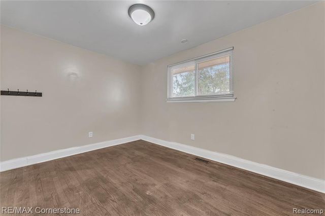 6797 Chirrewa Street, Westland, MI 48185