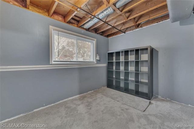 6797 Chirrewa Street, Westland, MI 48185