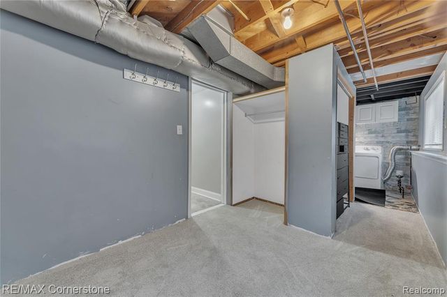 6797 Chirrewa Street, Westland, MI 48185