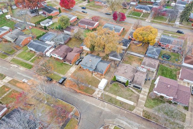 6797 Chirrewa Street, Westland, MI 48185