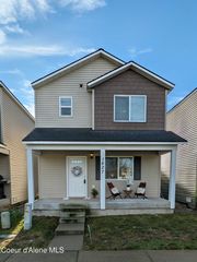 1627 E Zoey LN, Post Falls, ID 83854