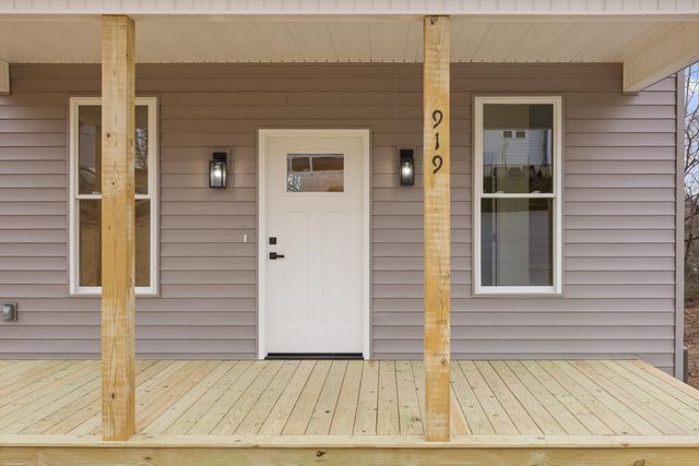 919 2nd Street NE, Cleveland, TN 37311